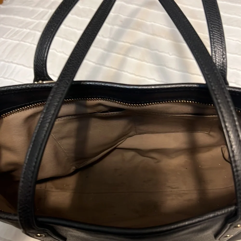 Coach - Picture 4 of 5